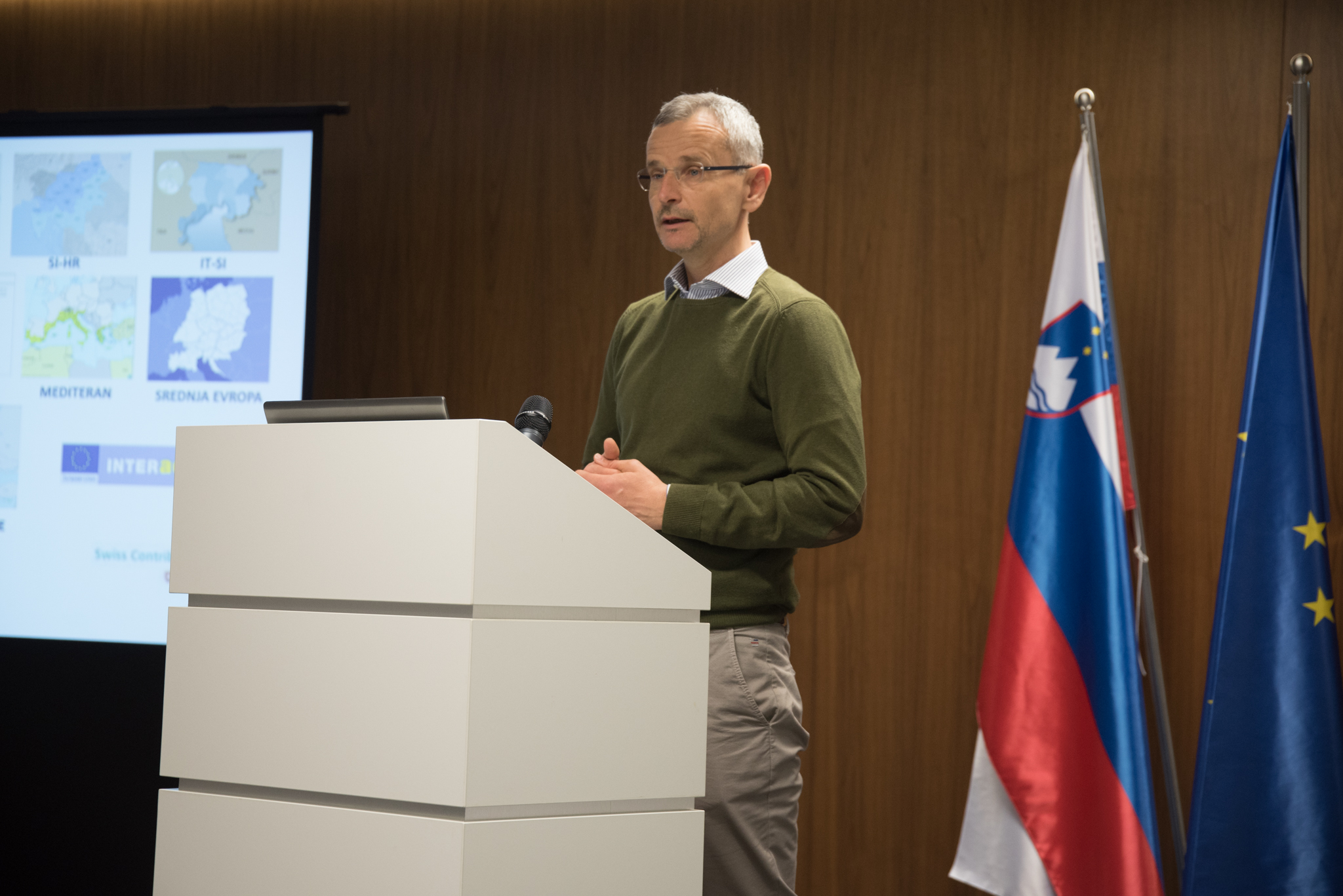 Makroregije_tukaj_Zdaj (2 of 7)